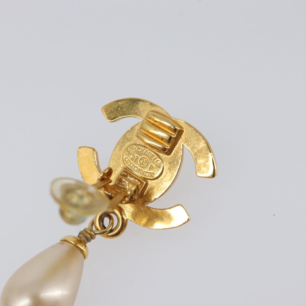 CHANEL Turn Lock Earring metal Gold CC Auth 199733V