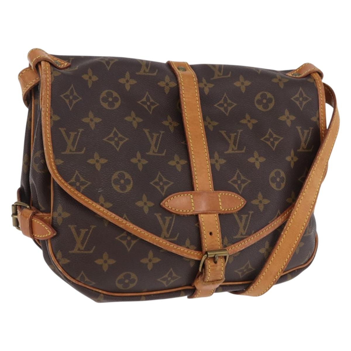 LOUIS VUITTON Monogram Saumur 30 Shoulder Bag M42256 LV Auth 199805A