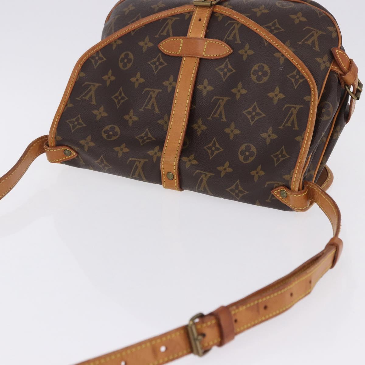 LOUIS VUITTON Monogram Saumur 30 Shoulder Bag M42256 LV Auth 199805A