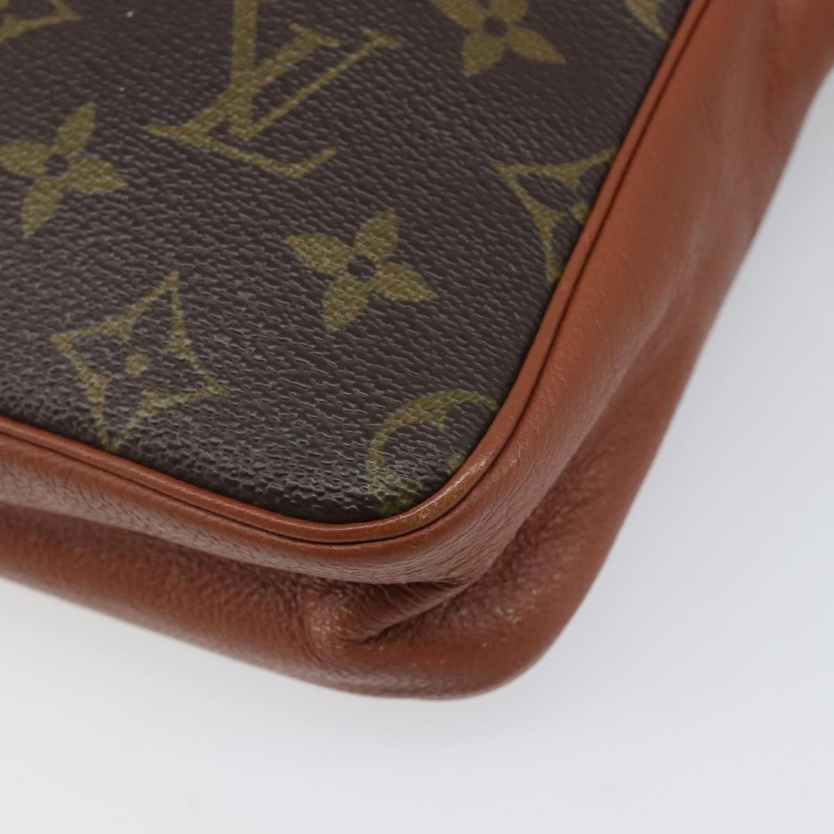 LOUIS VUITTON Monogram Sac Sports Clutch Bag LV Auth 199891A