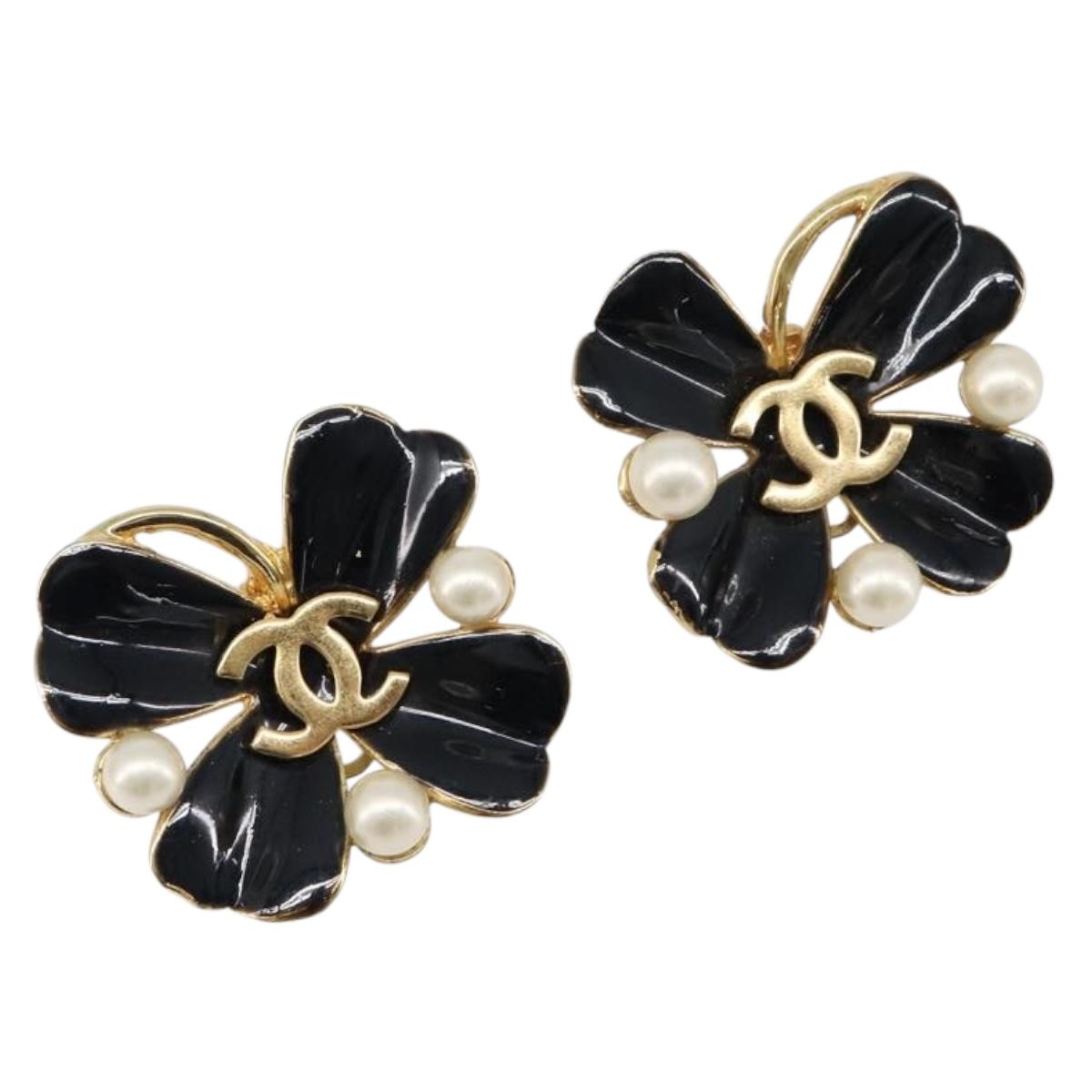 CHANEL Earring metal Gold Tone CC Auth 199960V