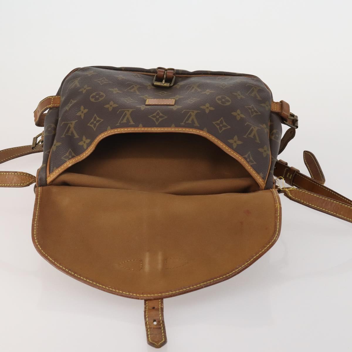LOUIS VUITTON Monogram Saumur 30 Shoulder Bag M42256 LV Auth 200240