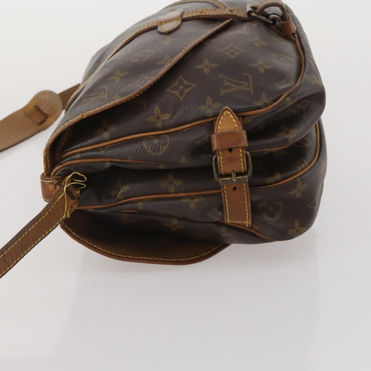 LOUIS VUITTON Monogram Saumur 30 Shoulder Bag M42256 LV Auth 200240