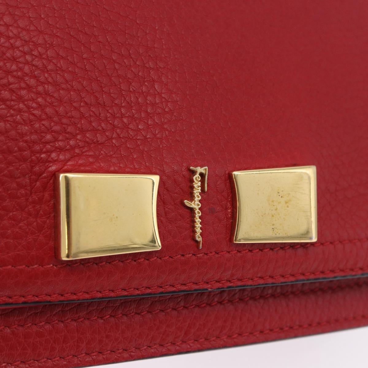 Salvatore Ferragamo Chain Shoulder Bag Leather Red Gold Tone Auth 200367A