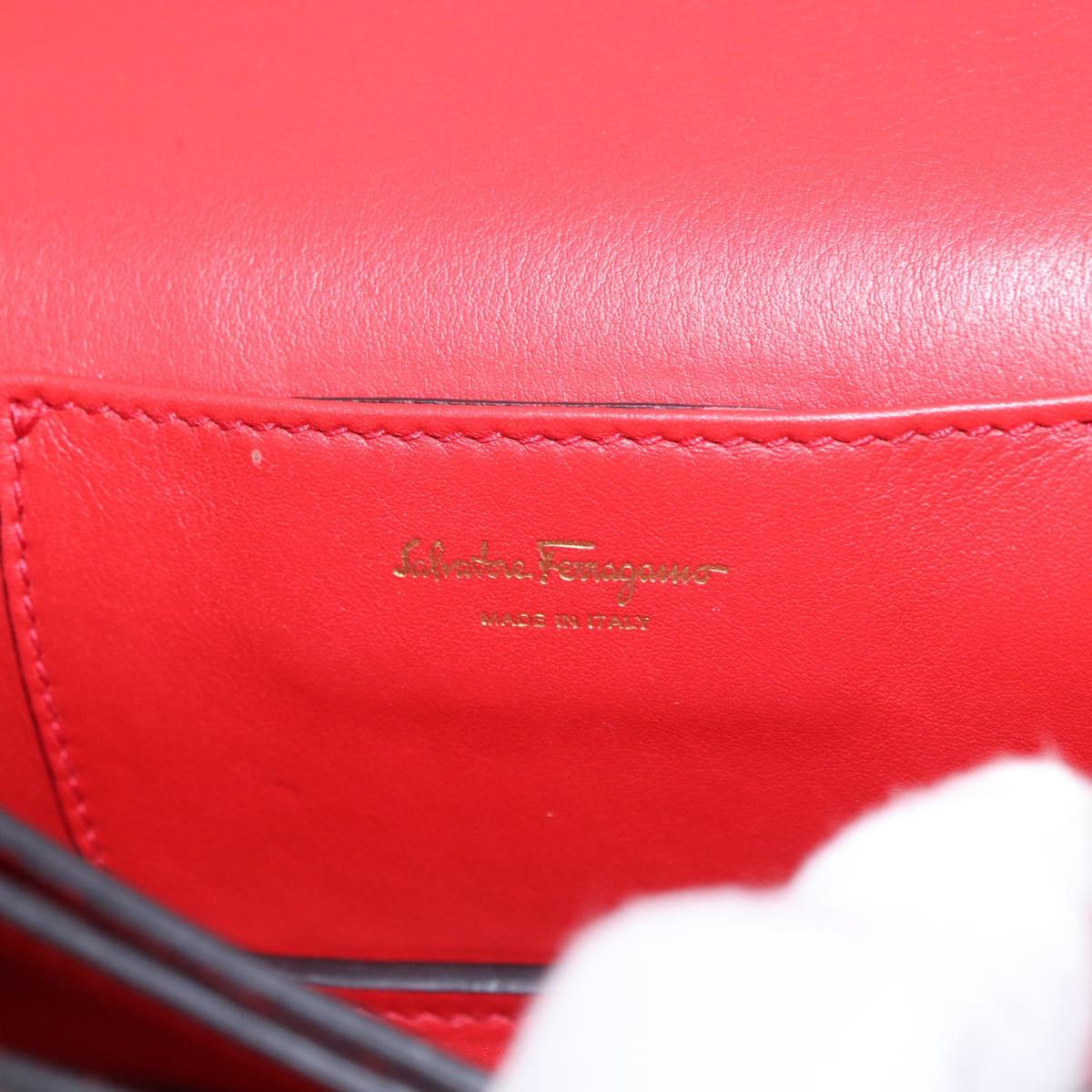 Salvatore Ferragamo Chain Shoulder Bag Leather Red Gold Tone Auth 200367A