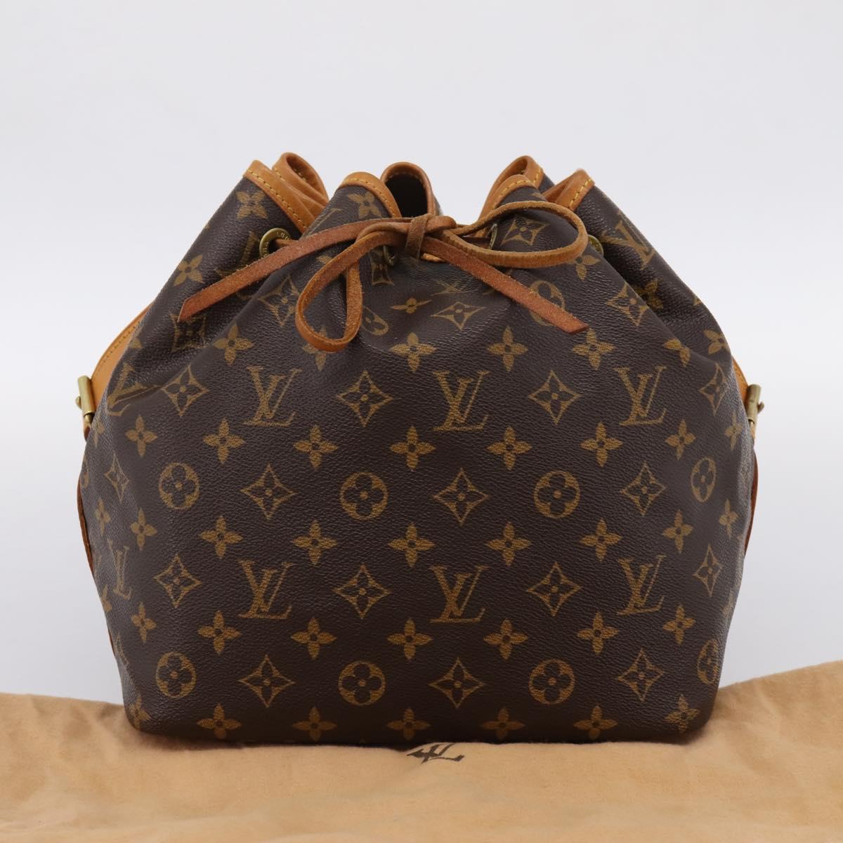 LOUIS VUITTON Monogram Petit Noe Shoulder Bag M42226 LV Auth 200465V