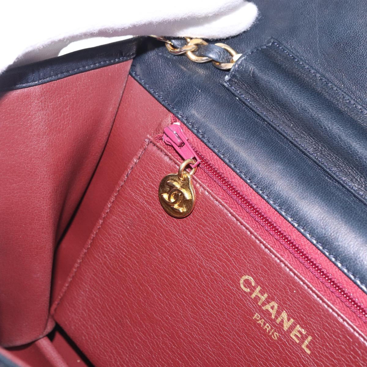 CHANEL Matelasse Chain Shoulder Bag Lamb Skin Navy Gold CC Auth 200577V