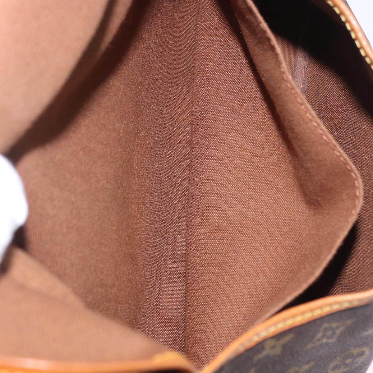 LOUIS VUITTON Monogram Saumur 30 Shoulder Bag M42256 LV Auth 200894V