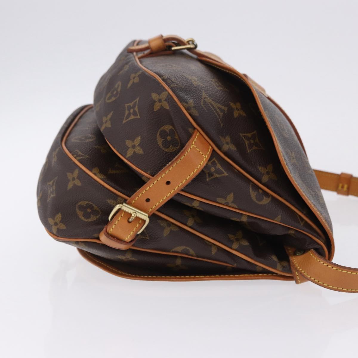 LOUIS VUITTON Monogram Saumur 30 Shoulder Bag M42256 LV Auth 200894V