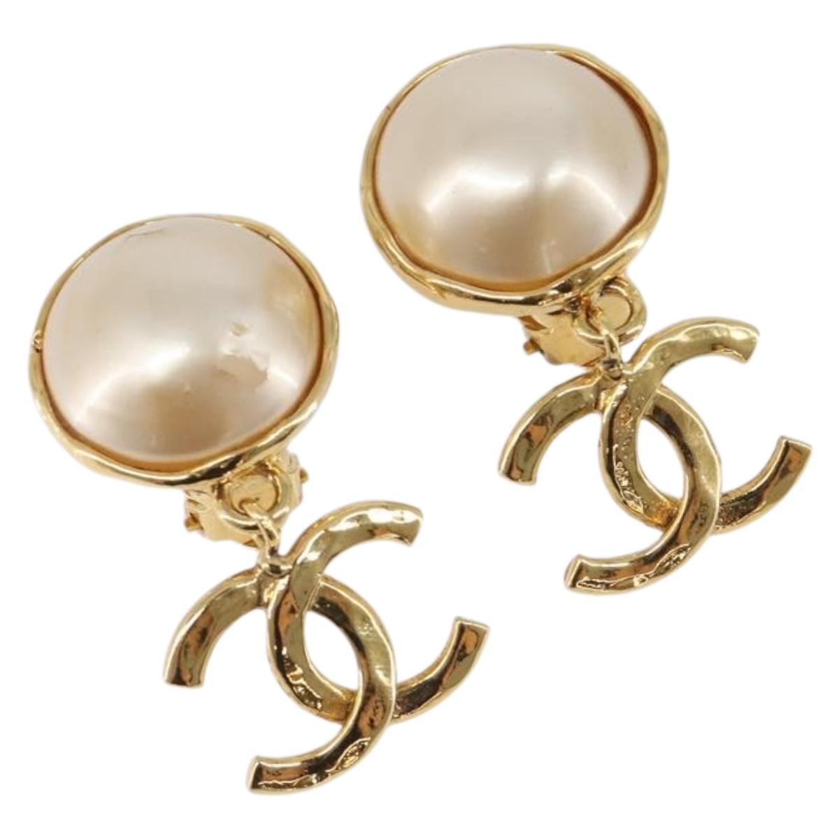 CHANEL Earring metal Gold Tone CC Auth 201011