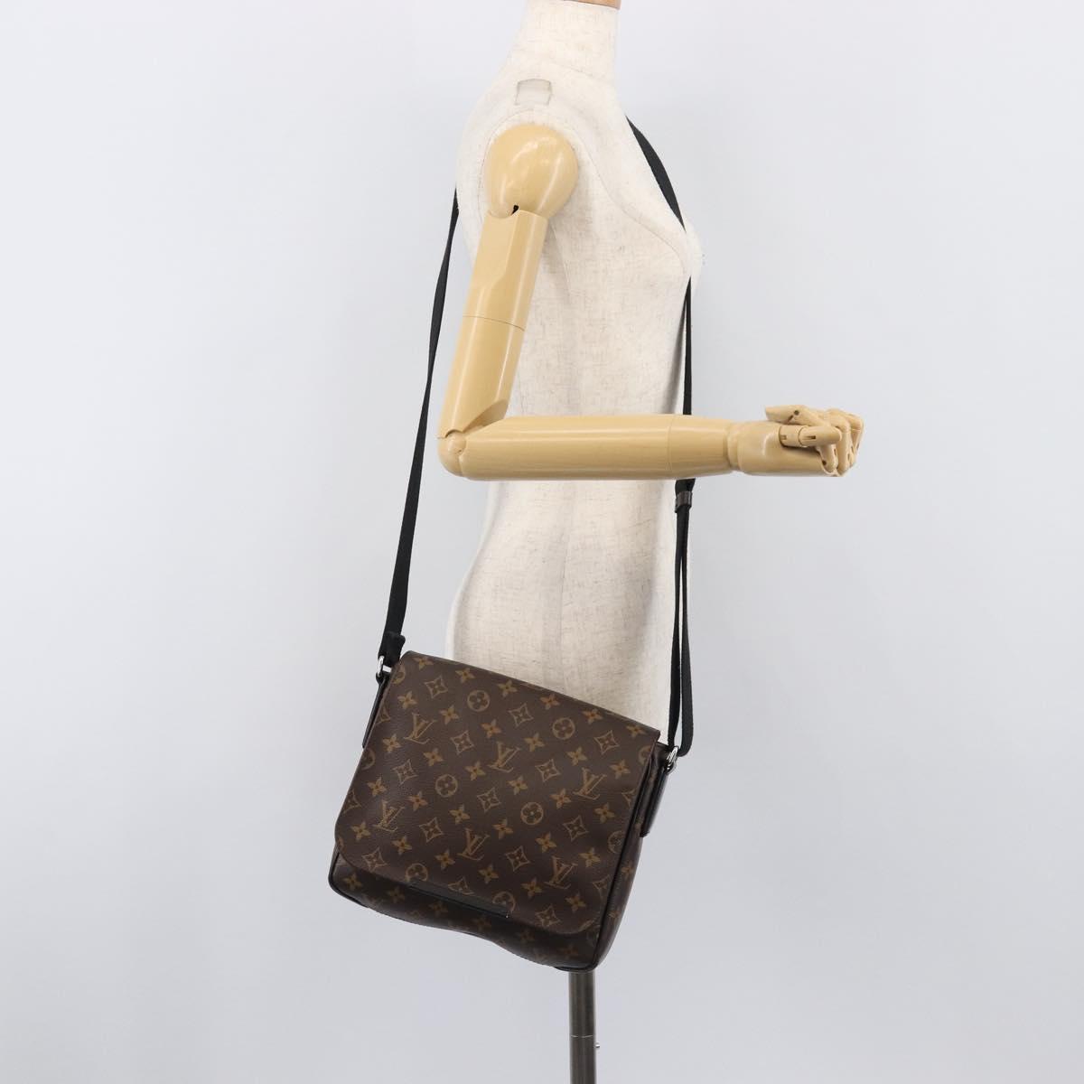 LOUIS VUITTON Monogram District PM Shoulder Bag M40935 LV Auth 201538V