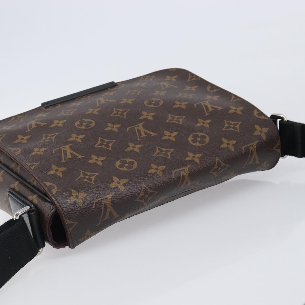 LOUIS VUITTON Monogram District PM Shoulder Bag M40935 LV Auth 201538V