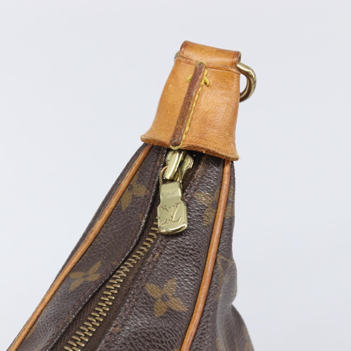 LOUIS VUITTON Monogram Boulogne 30 Shoulder Bag M51265 LV Auth 201996