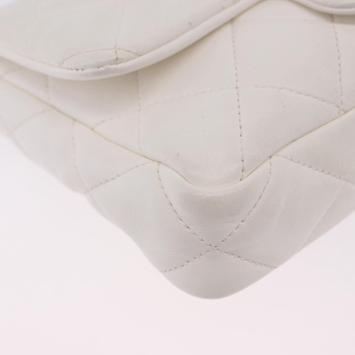CHANEL Matelasse Chain Shoulder Bag Leather White Gold Tone CC Auth 202072SAM