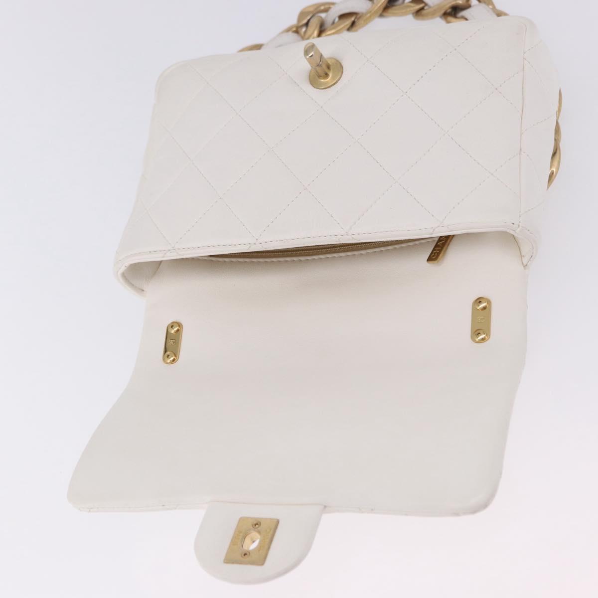 CHANEL Matelasse Chain Shoulder Bag Leather White Gold Tone CC Auth 202072SAM