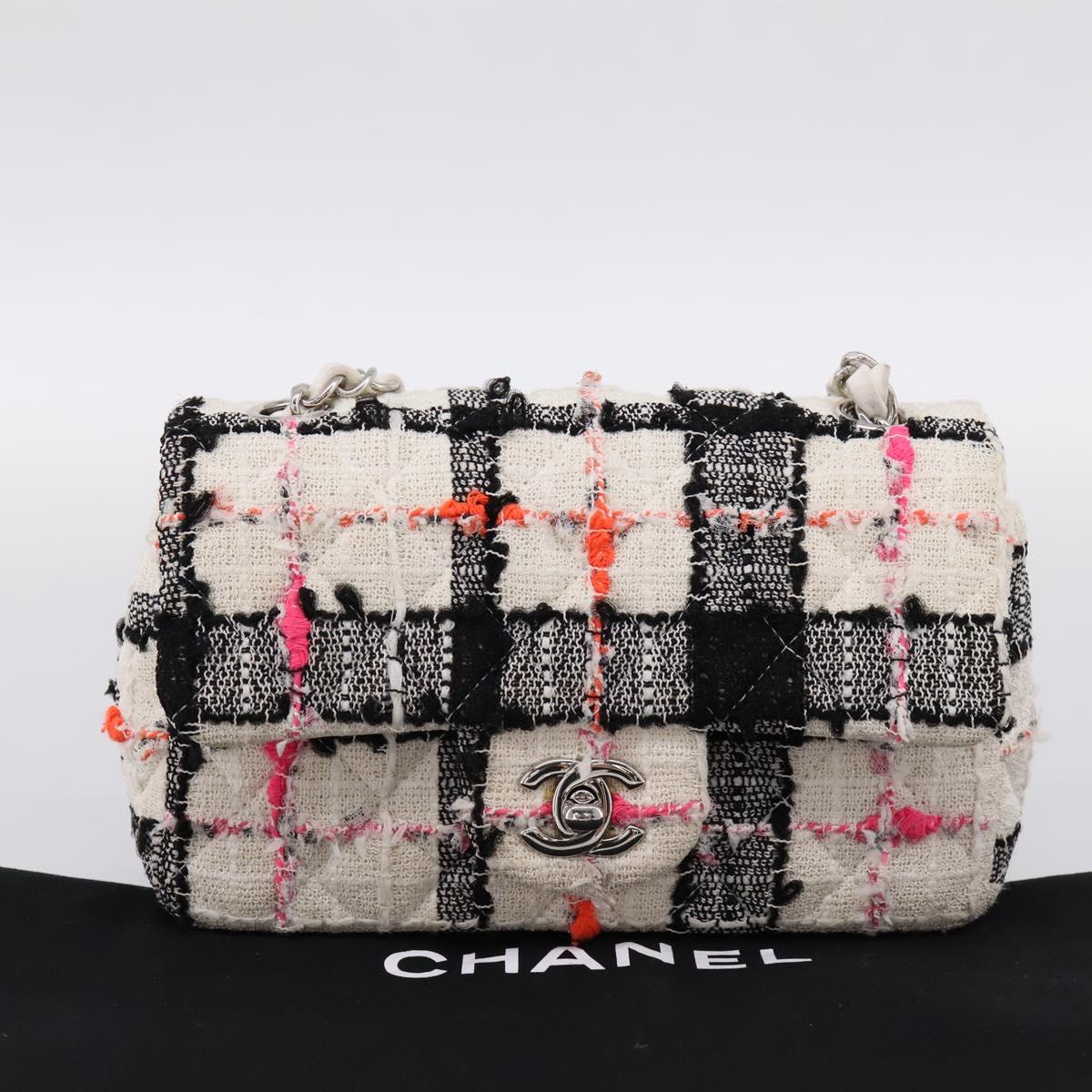 CHANEL Mini Matelasse 20 Chain Shoulder Bag tweed White Silver CC Auth 202073SM