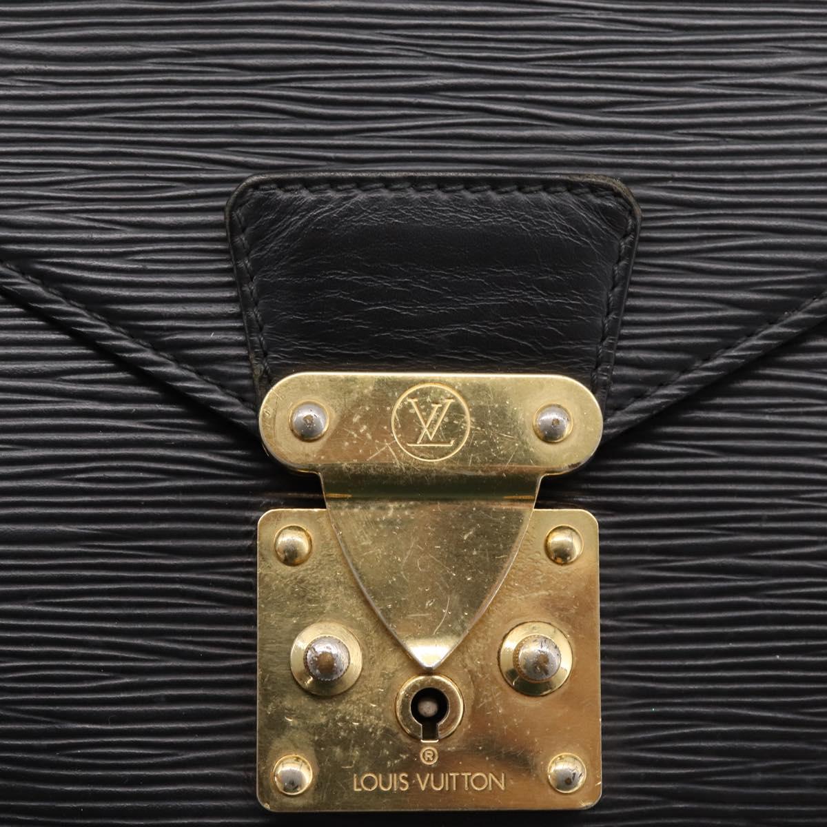 LOUIS VUITTON Epi Serie Dragonne Clutch Bag Black Noir M52612 LV Auth 202460