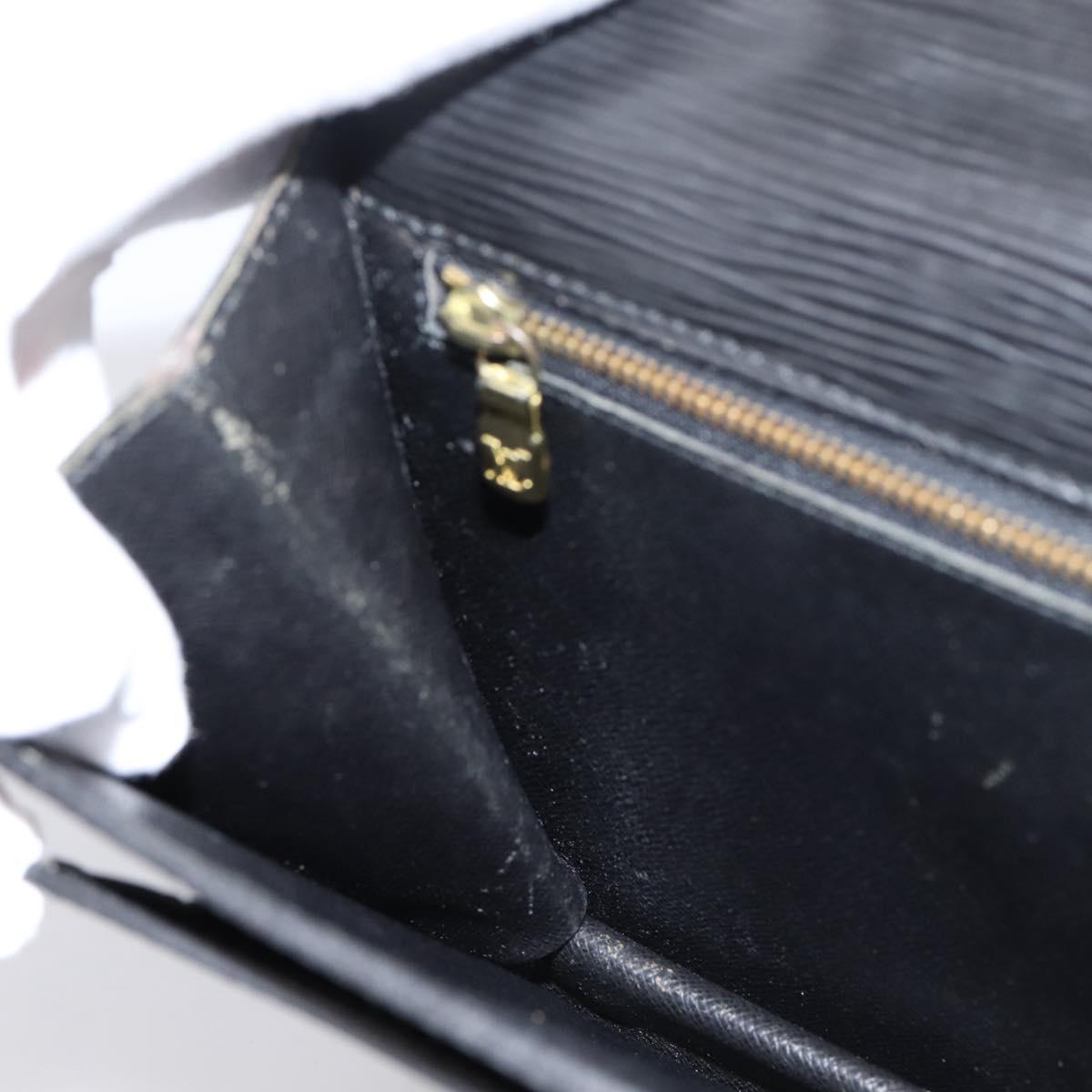 LOUIS VUITTON Epi Serie Dragonne Clutch Bag Black Noir M52612 LV Auth 202460