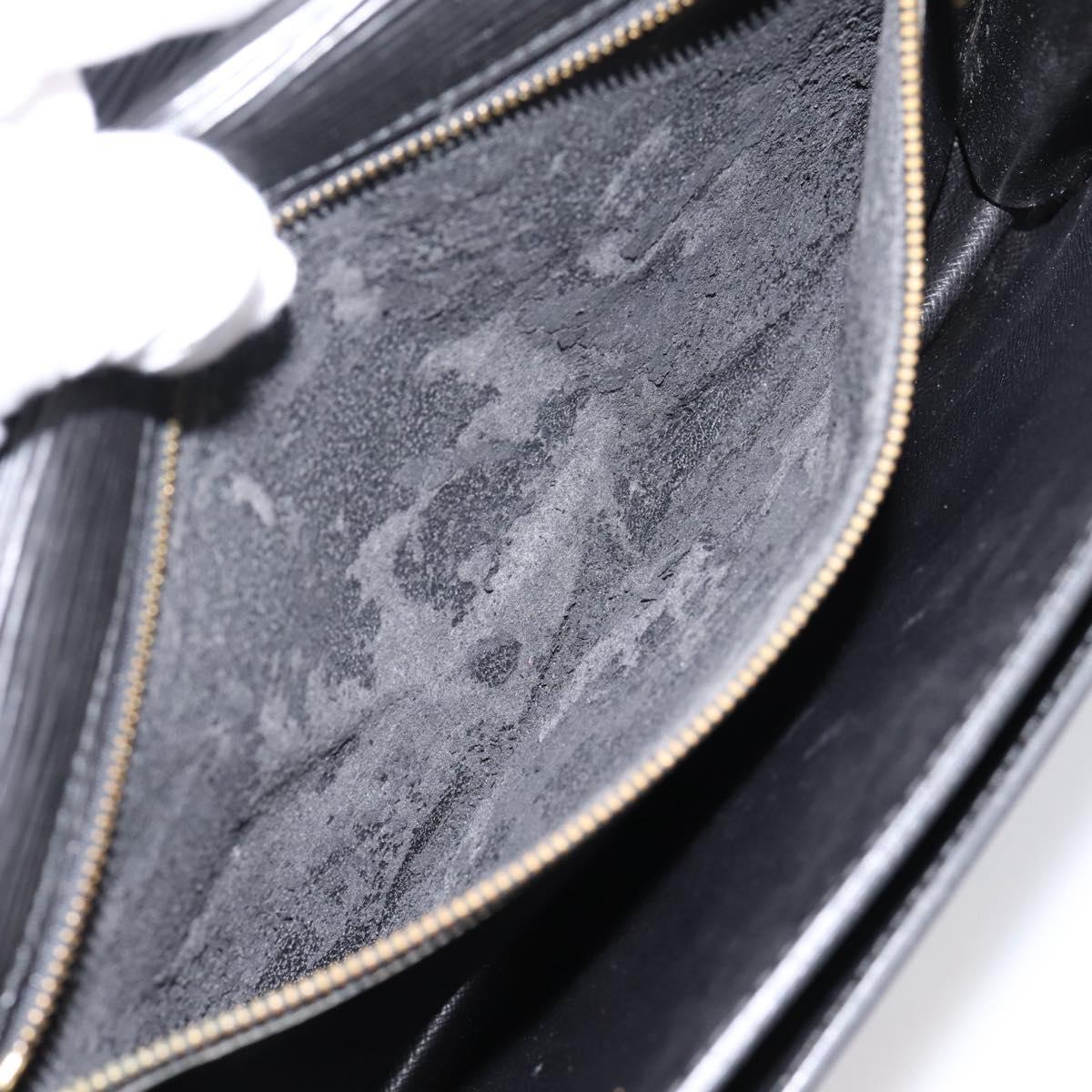 LOUIS VUITTON Epi Serie Dragonne Clutch Bag Black Noir M52612 LV Auth 202460
