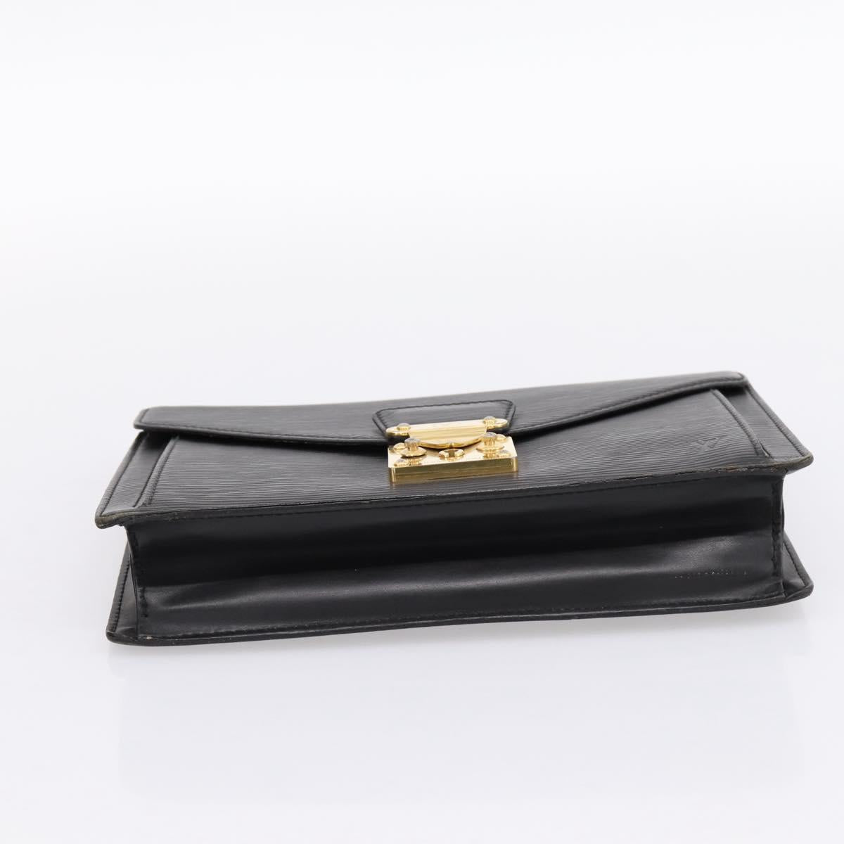 LOUIS VUITTON Epi Serie Dragonne Clutch Bag Black Noir M52612 LV Auth 202460