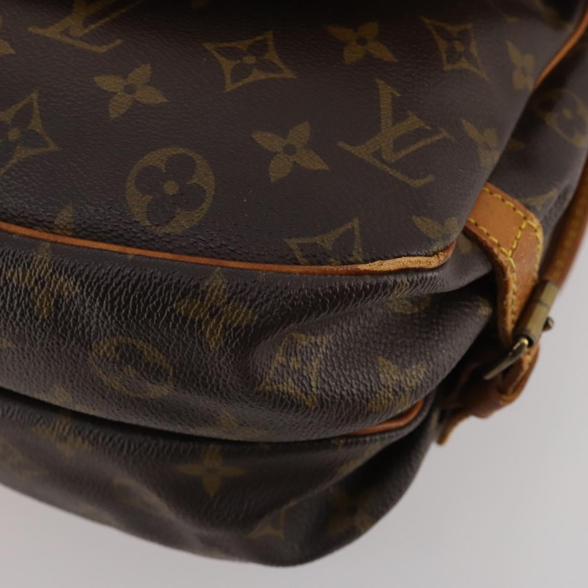 LOUIS VUITTON Monogram Saumur 30 Shoulder Bag M42256 LV Auth 202848