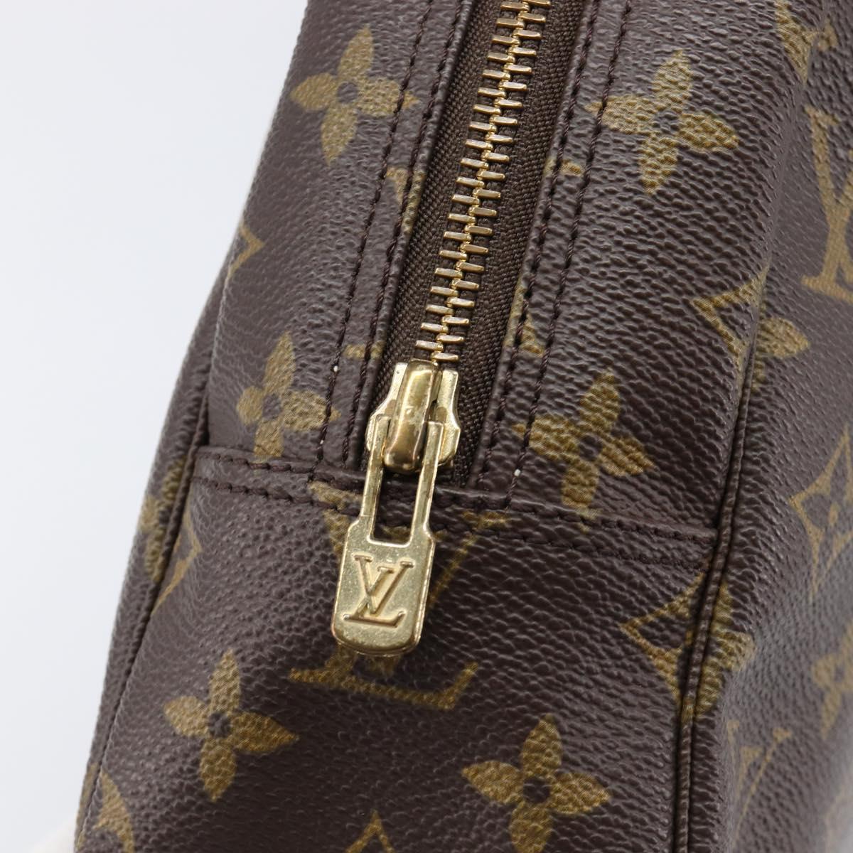 LOUIS VUITTON Monogram Trousse Toilette 28 Clutch Bag M47522 LV Auth 202916A