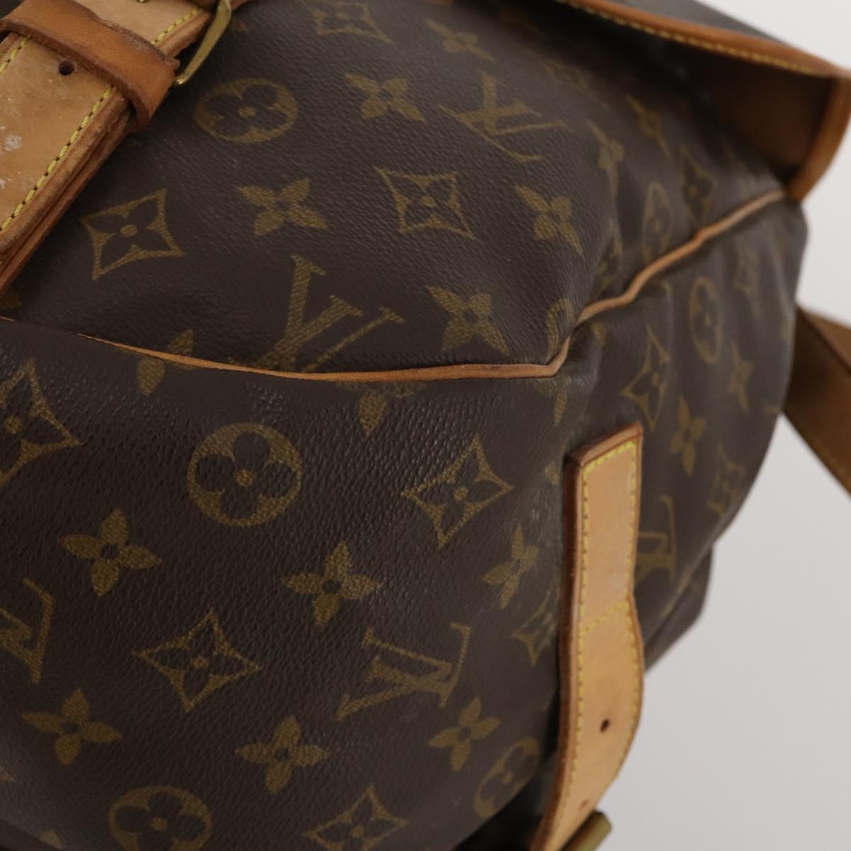 LOUIS VUITTON Monogram Saumur 43 Shoulder Bag M42252 LV Auth 202937