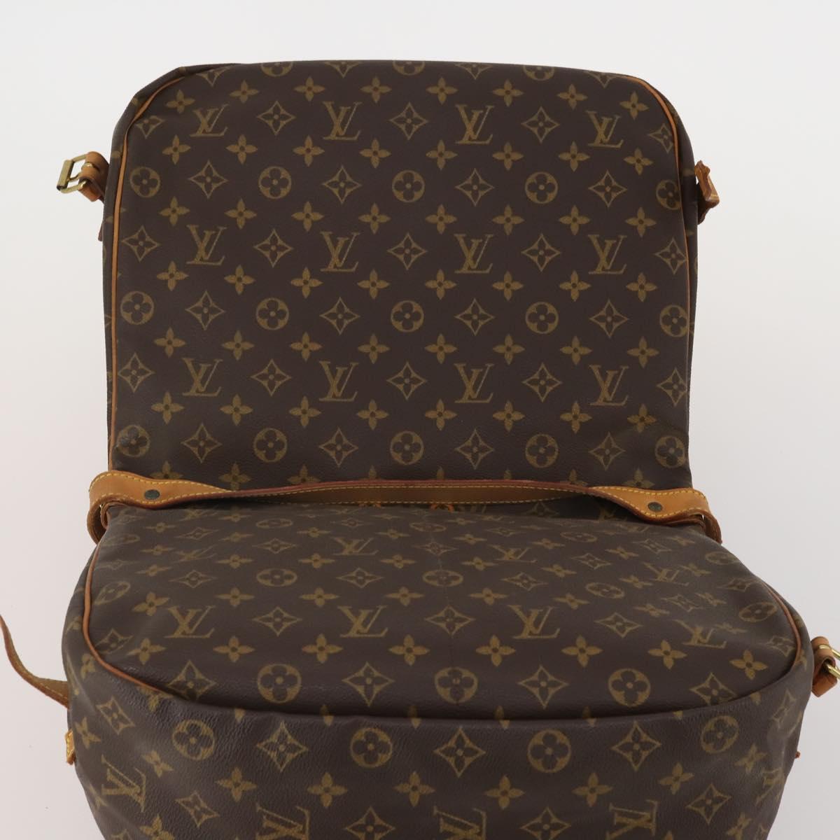 LOUIS VUITTON Monogram Saumur 35 Shoulder Bag M42254 LV Auth 203105