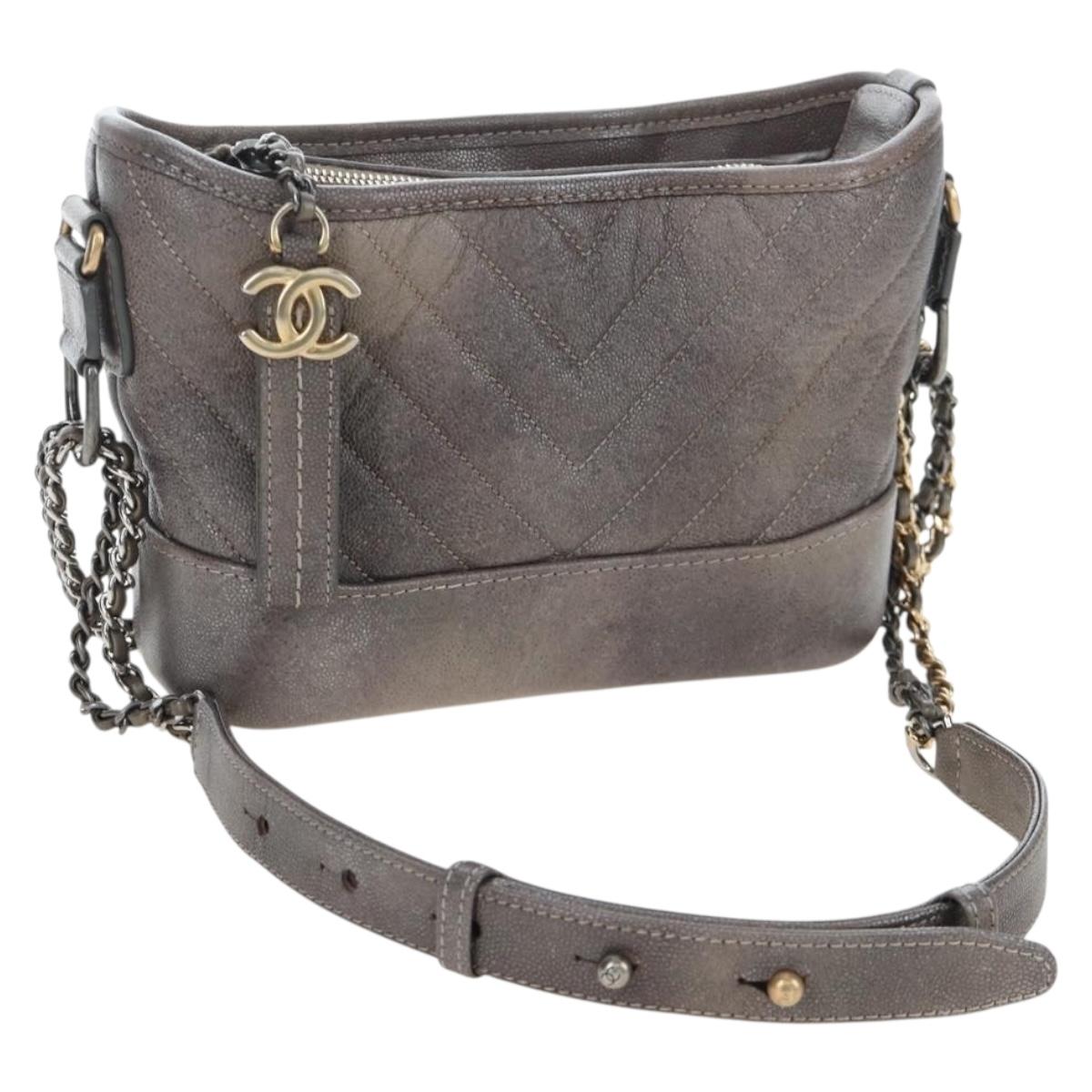 CHANEL Chain Gabriel De V Stitch Shoulder Bag Caviar Skin Gray CC Auth 203252V