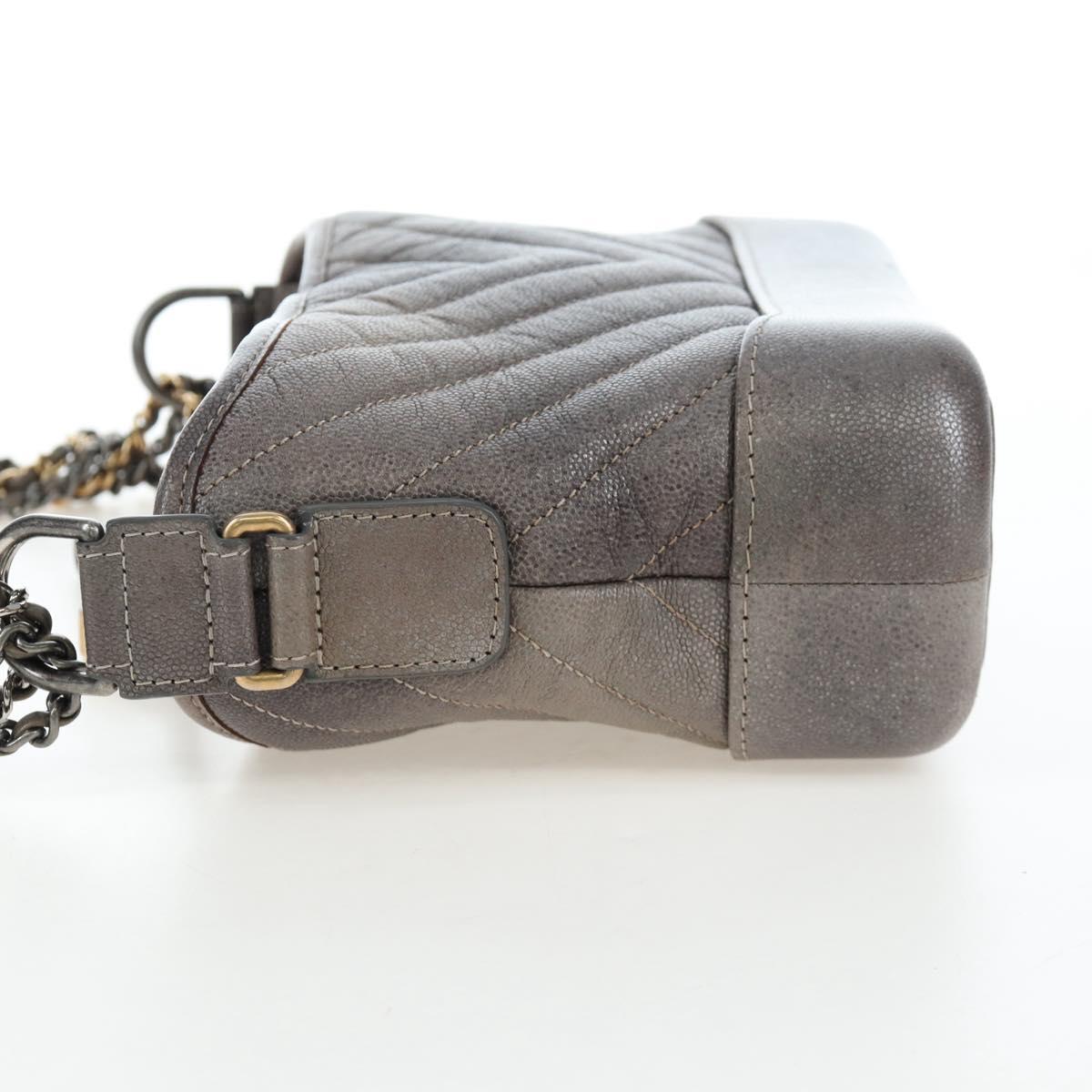 CHANEL Chain Gabriel De V Stitch Shoulder Bag Caviar Skin Gray CC Auth 203252V