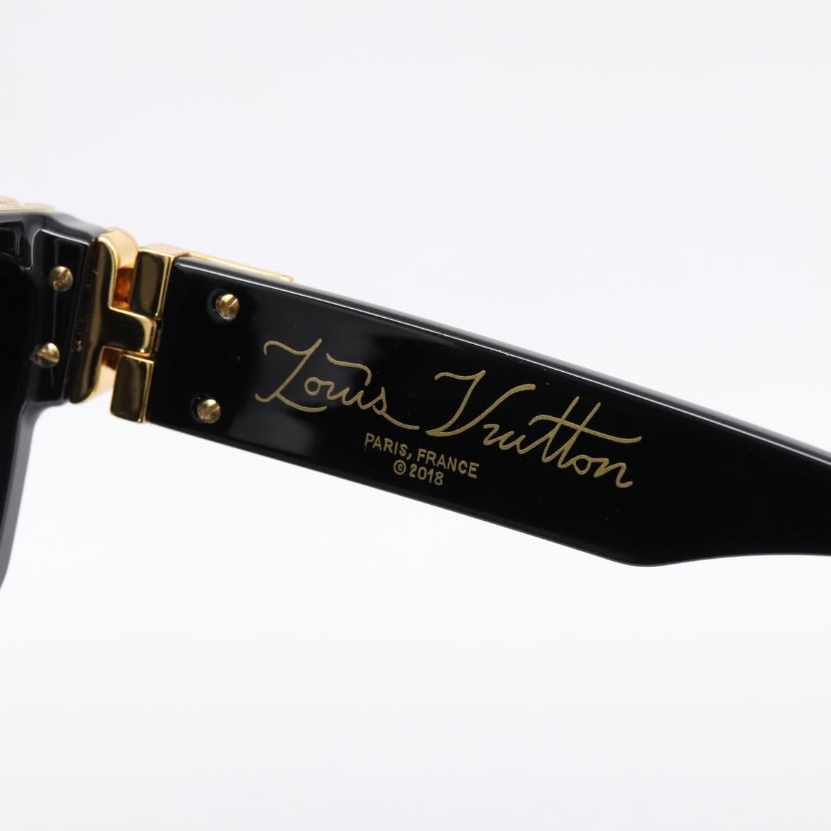 LOUIS VUITTON 1.1 Millionaire Sunglasses Plastic Black Gold Z1165E Auth 203374M