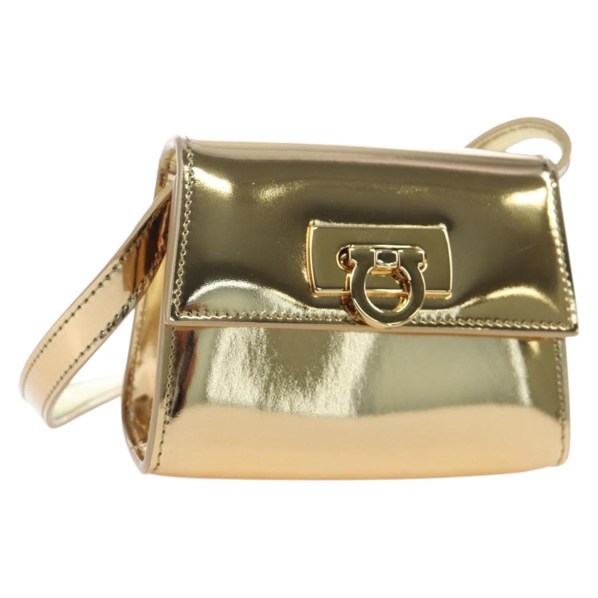 Salvatore Ferragamo Gancini Shoulder Bag Metallic leather Gold Auth 203812V