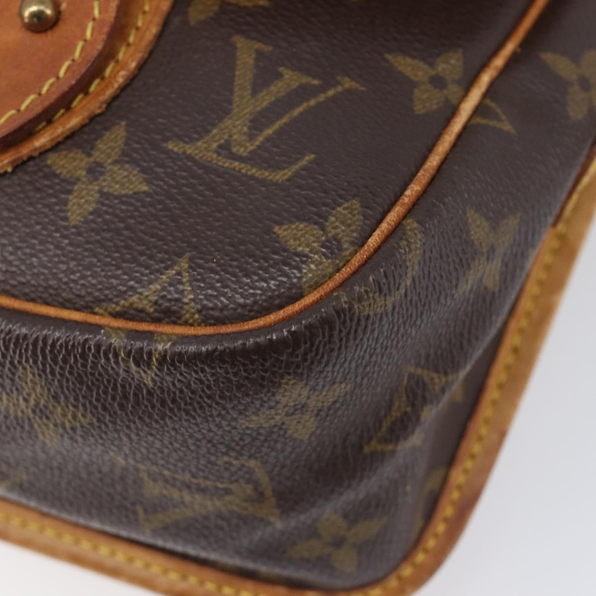 LOUIS VUITTON Monogram Gibeciere MM Shoulder Bag M42247 LV Auth 203922