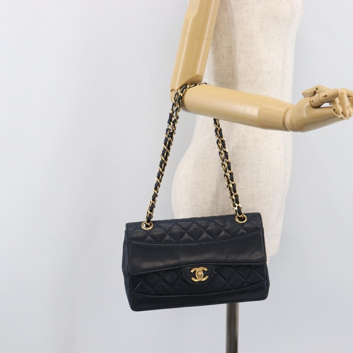 CHANEL Matelasse Chain Shoulder Bag Lamb Skin Navy Gold CC Auth 204122V