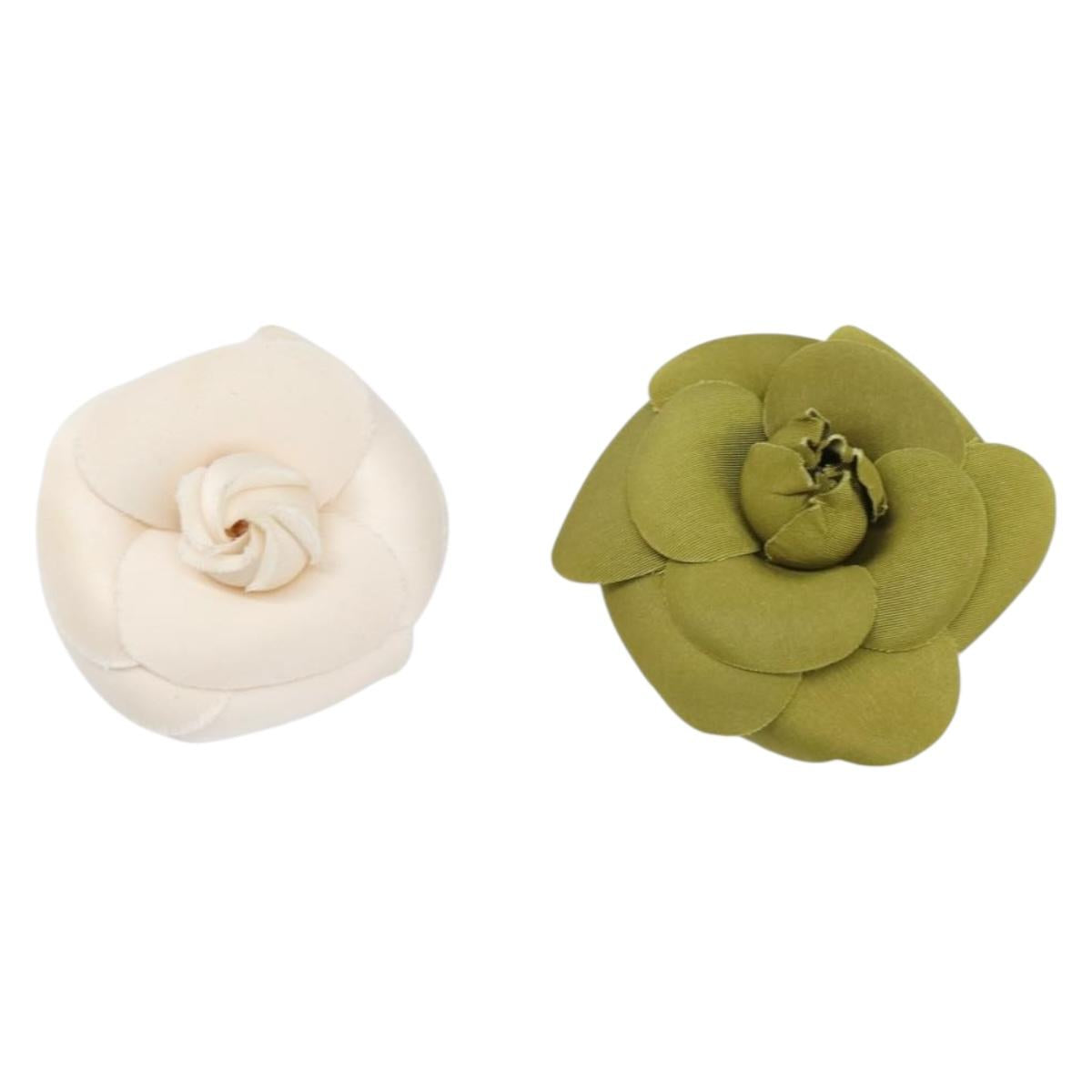 CHANEL Camelia Brooch metal 2 Set White Green CC Auth 204281