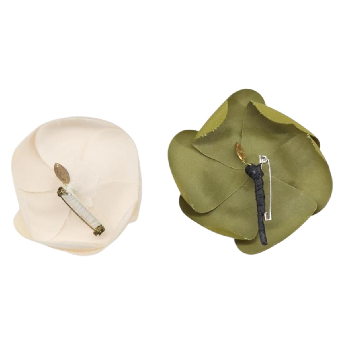 CHANEL Camelia Brooch metal 2 Set White Green CC Auth 204281