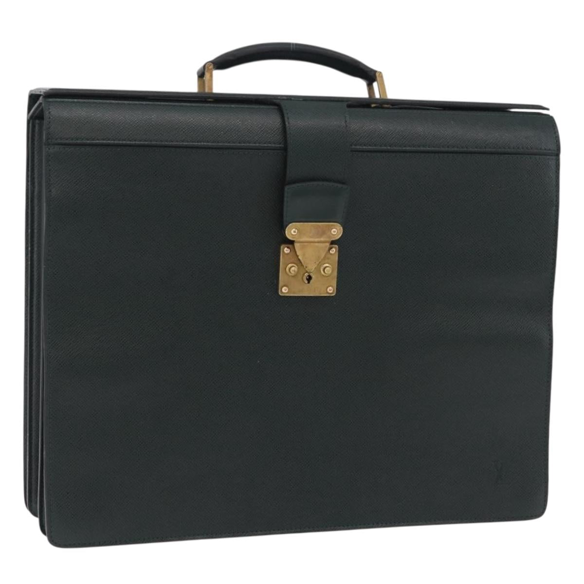 LOUIS VUITTON Taiga Pilot Case Ural Business Bag Epicea M30024 LV Auth 204312