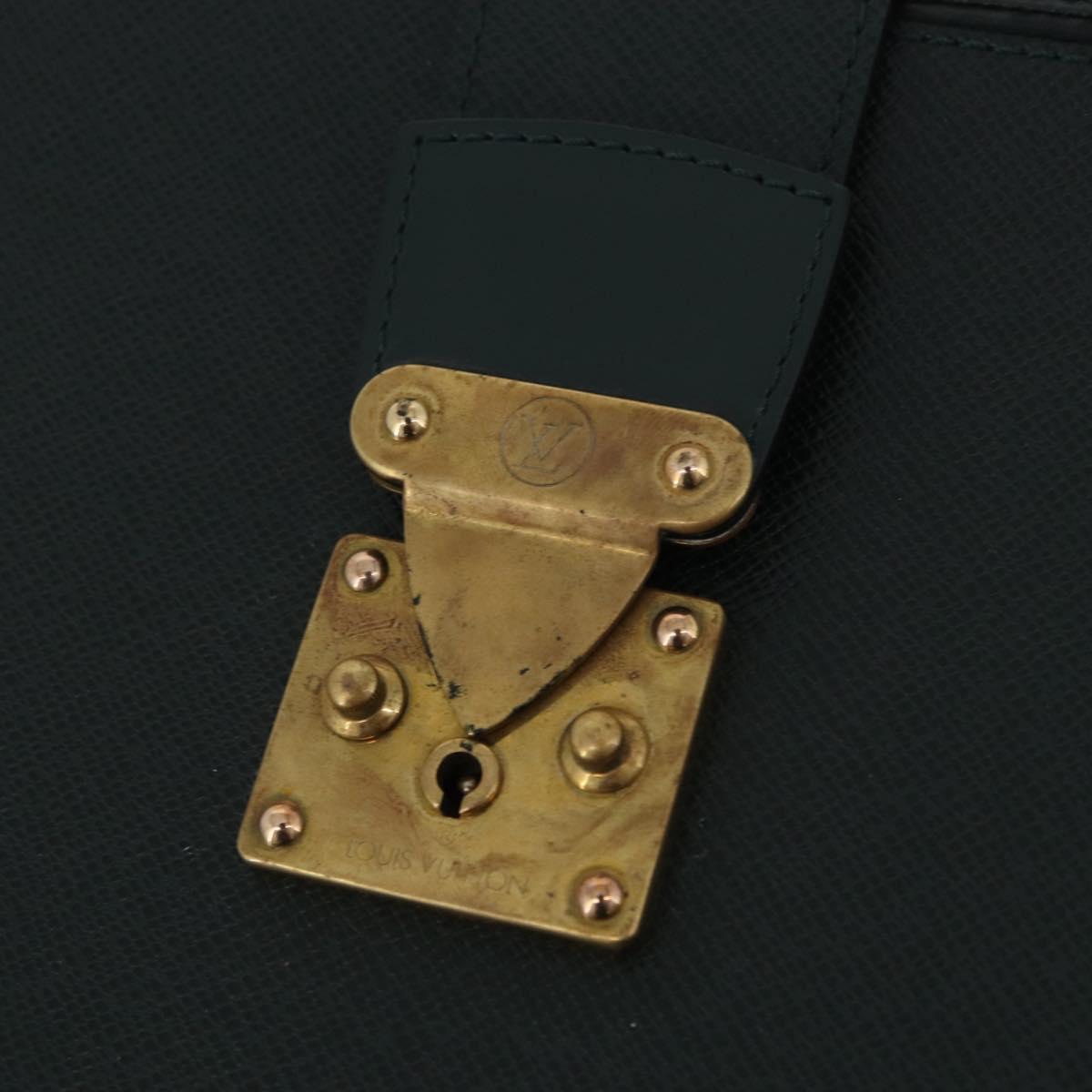 LOUIS VUITTON Taiga Pilot Case Ural Business Bag Epicea M30024 LV Auth 204312