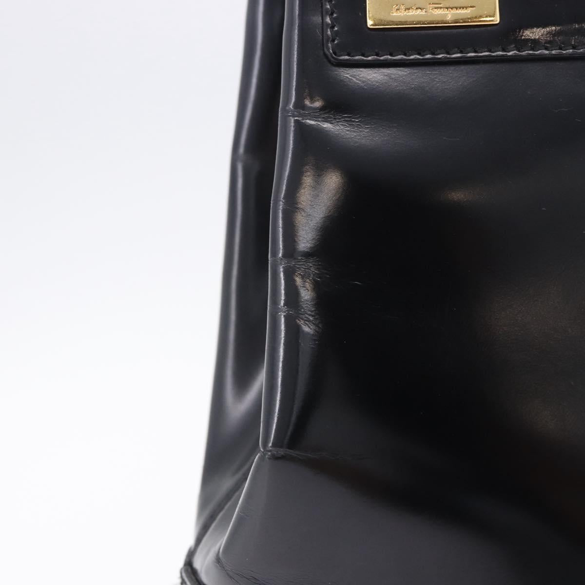 Salvatore Ferragamo Chain Shoulder Bag Patent leather Black Gold Auth 204336
