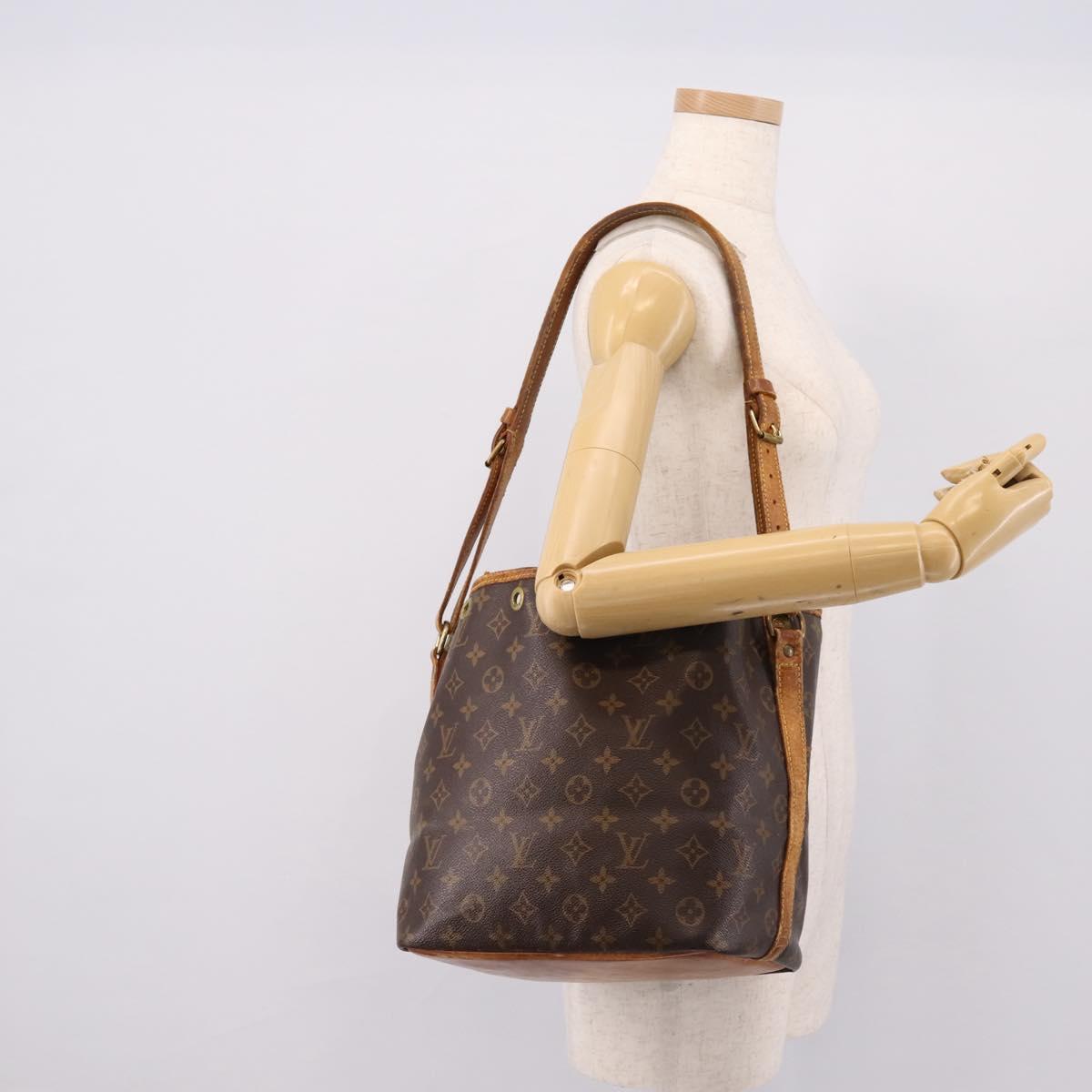 LOUIS VUITTON Monogram Petit Noe Shoulder Bag M42226 LV Auth 204362
