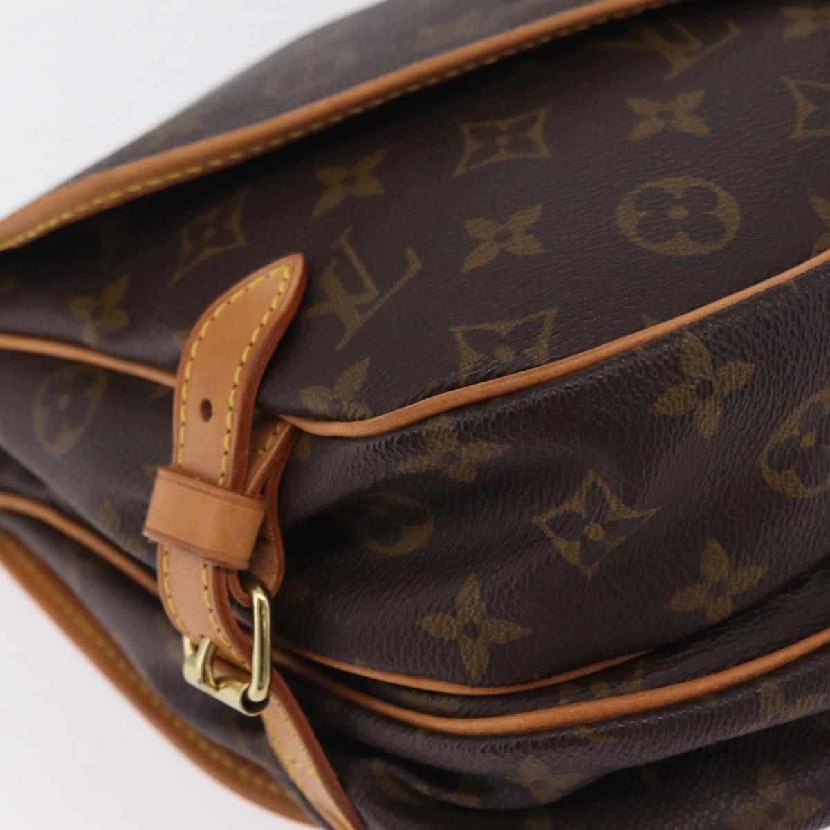 LOUIS VUITTON Monogram Saumur 30 Shoulder Bag M42256 LV Auth 204593A