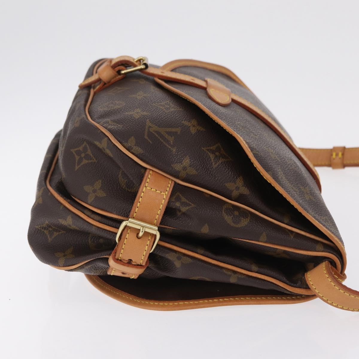 LOUIS VUITTON Monogram Saumur 30 Shoulder Bag M42256 LV Auth 204593A