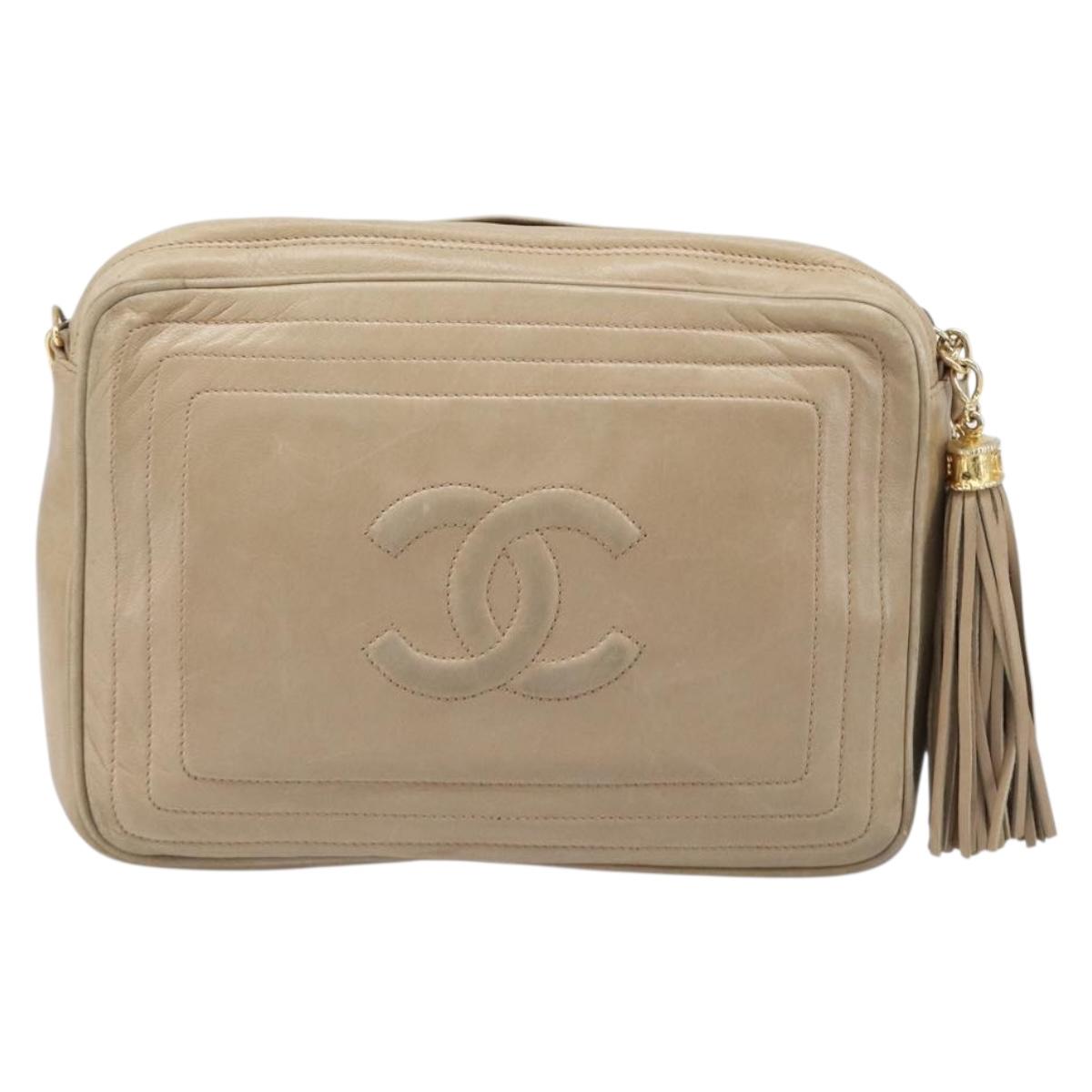 CHANEL Chain Shoulder Bag Leather Beige Gold Tone CC Auth 204639A