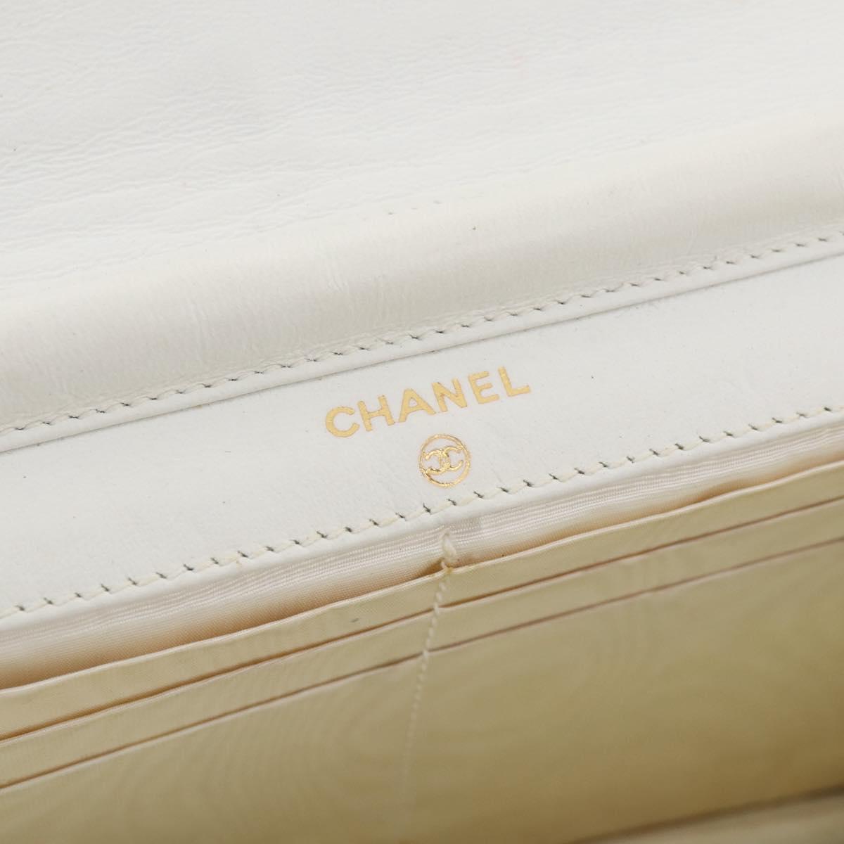 CHANEL Chain Shoulder Bag Caviar Skin White Gold CC Auth 204805