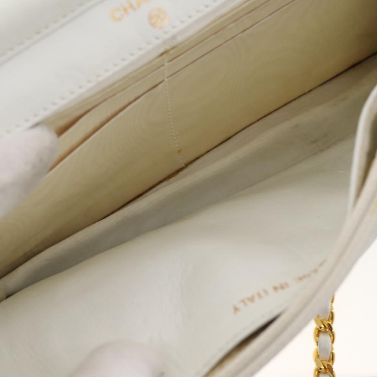 CHANEL Chain Shoulder Bag Caviar Skin White Gold CC Auth 204805