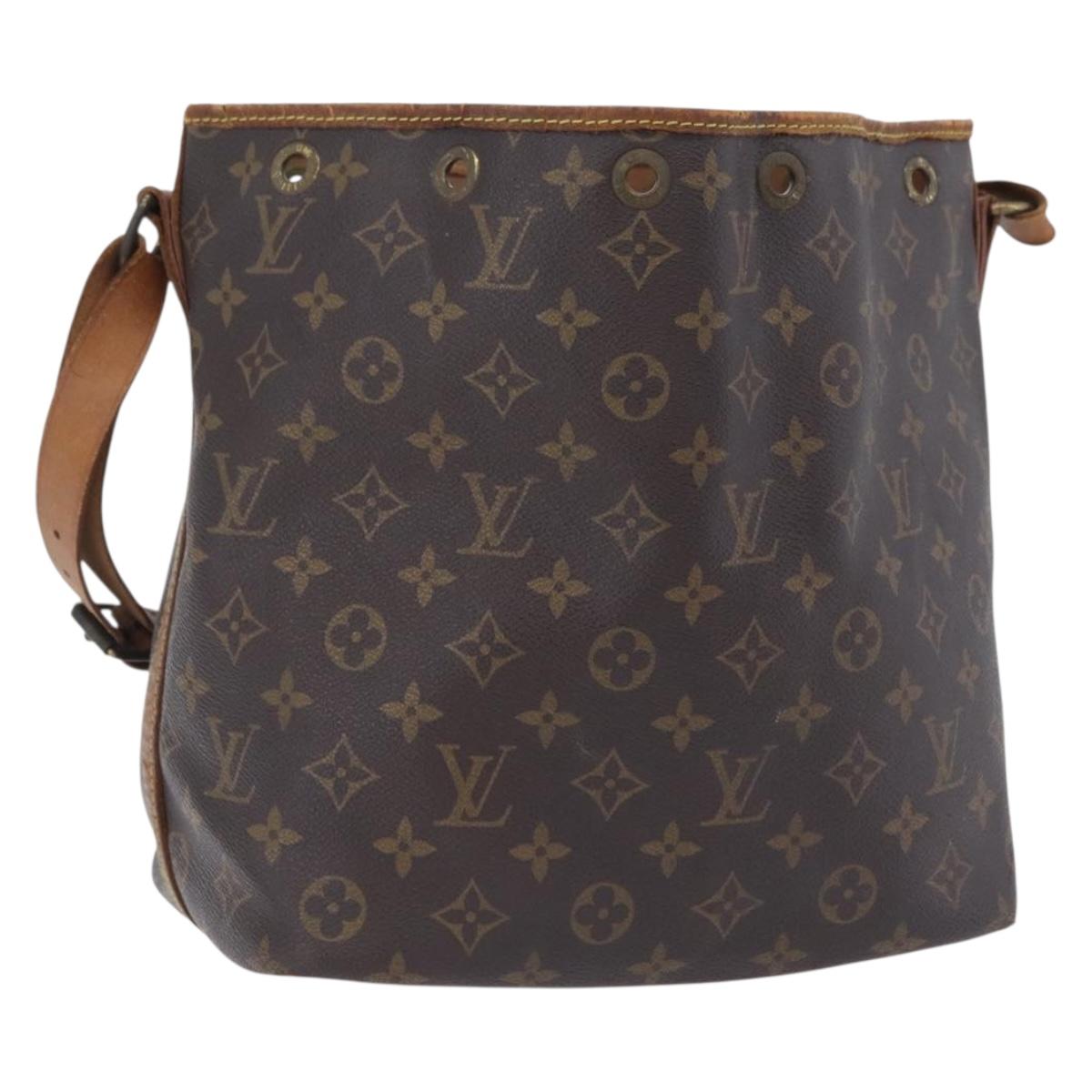 LOUIS VUITTON Monogram Petit Noe Shoulder Bag M42226 LV Auth 204810