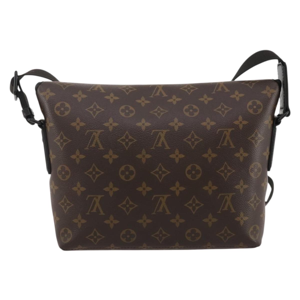 LOUIS VUITTON Monogram Macassar Magnetic Messenger Bag M45557 LV Auth 204827V