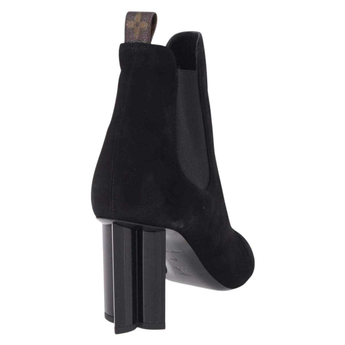 LOUIS VUITTON Short Boots Suede 40 Black LV Auth 204942M