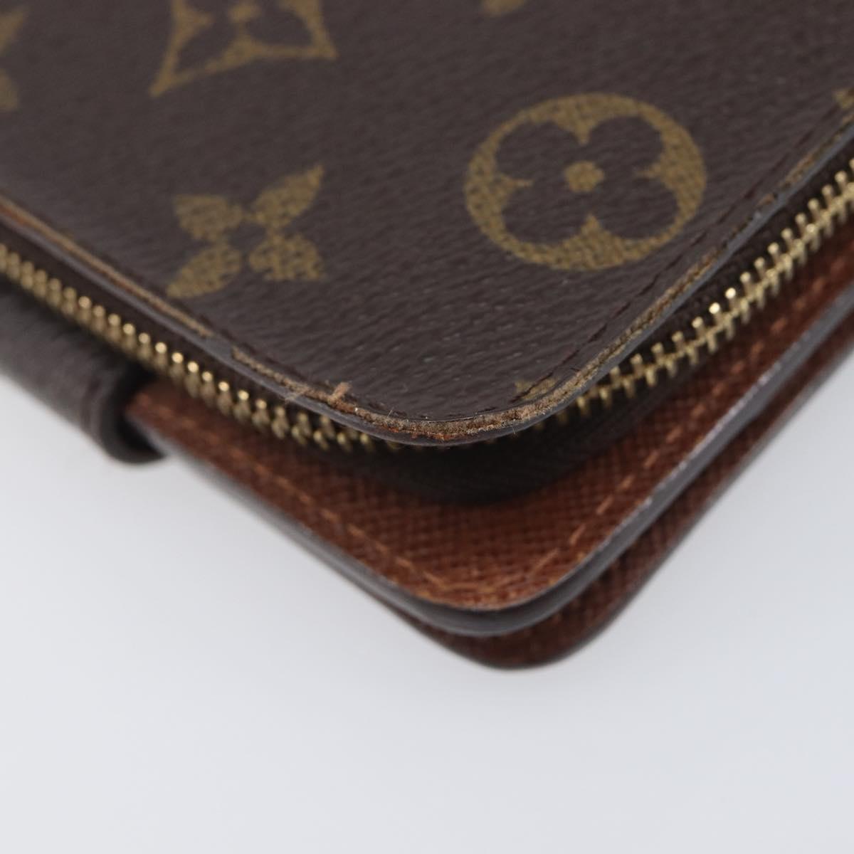 LOUIS VUITTON Monogram Compact zip Wallet M61667 LV Auth 205519A