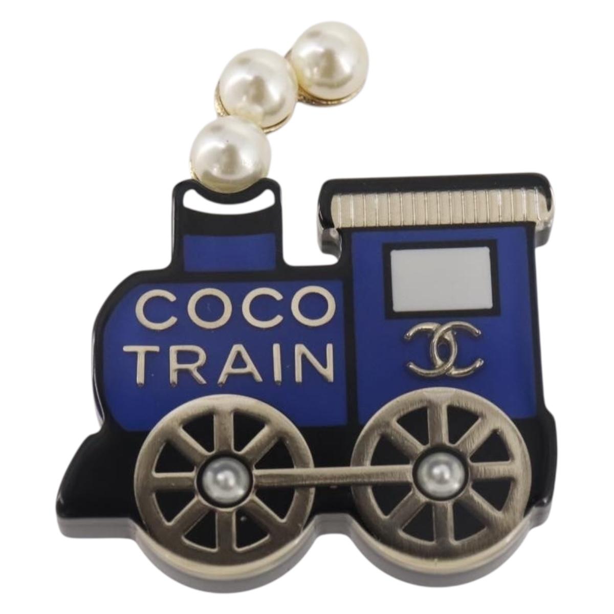 CHANEL Coco Train Brooch Metal Blue Gold Tone CC Auth 205865M